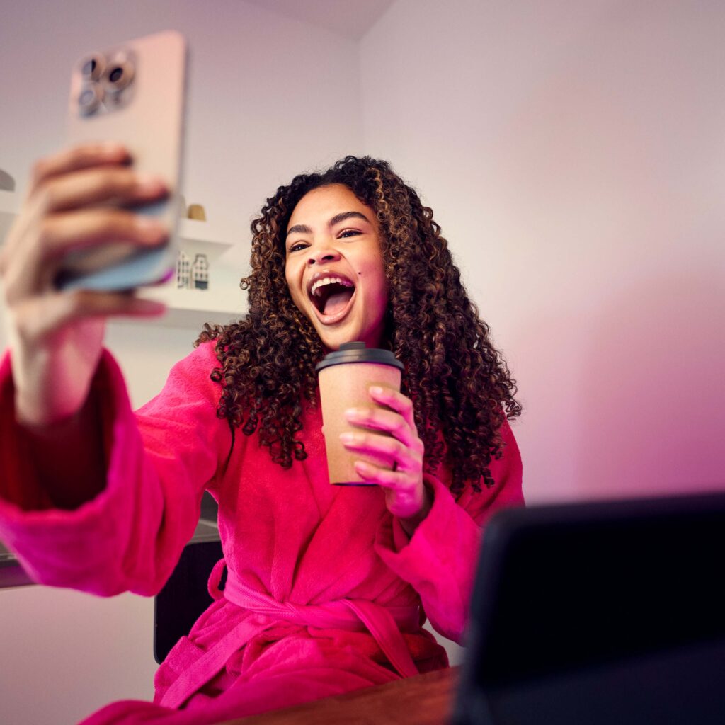 Arantxa ipad-2025_Q1_T-mobile1145