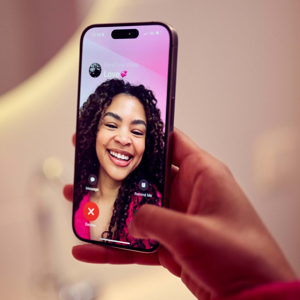 Arantxa shoulder-2025_Q1_T-mobile1053