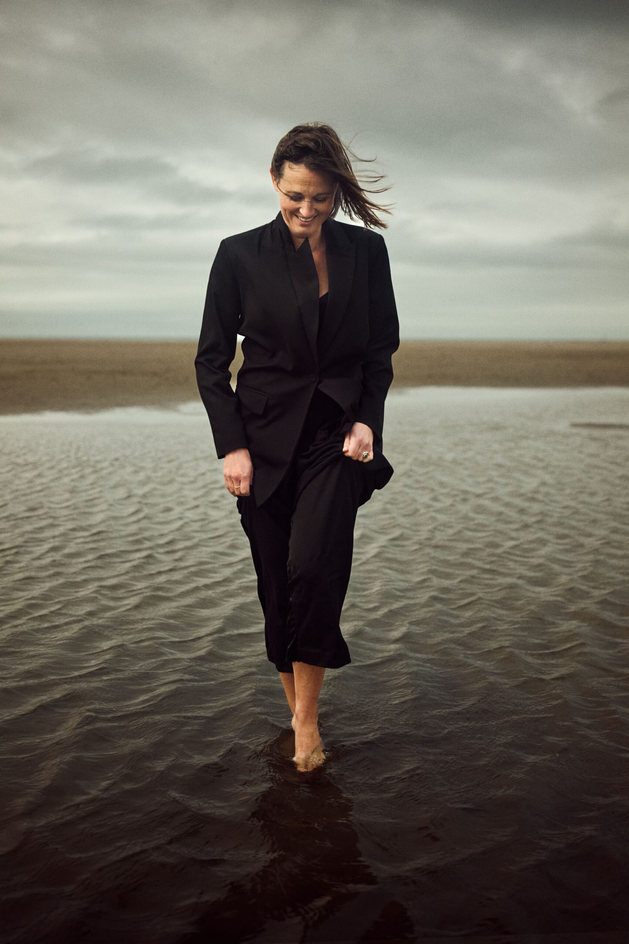 Brigitte Heitzer op het strand